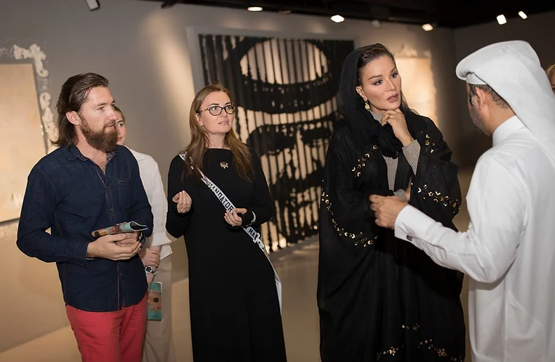 HH SHeikha Moza_editedQueen of Qatar HH Sheikha Moza visited Exhibition "LOOK" by Ukrainian artist Andrii (Abhinava) Chernovil